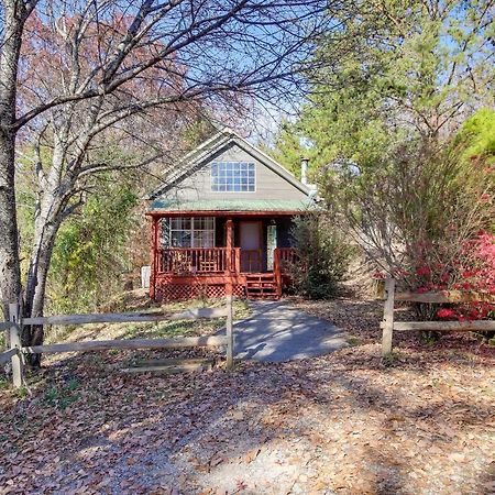 Villa Modern-Rustic Love Cabin In Cosby Deck And Grill Exterior foto